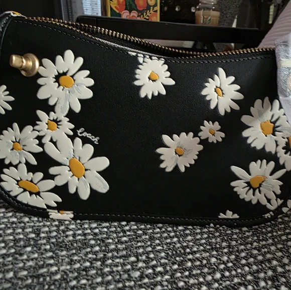 Coach Bundle Black Mini Bag with White Floral DesignAnd ID Wallet - Picture 3 of 4